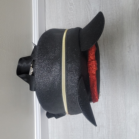 NEW Disney Minnie Mouse Black and Red Backpack - Picture 6 of 8